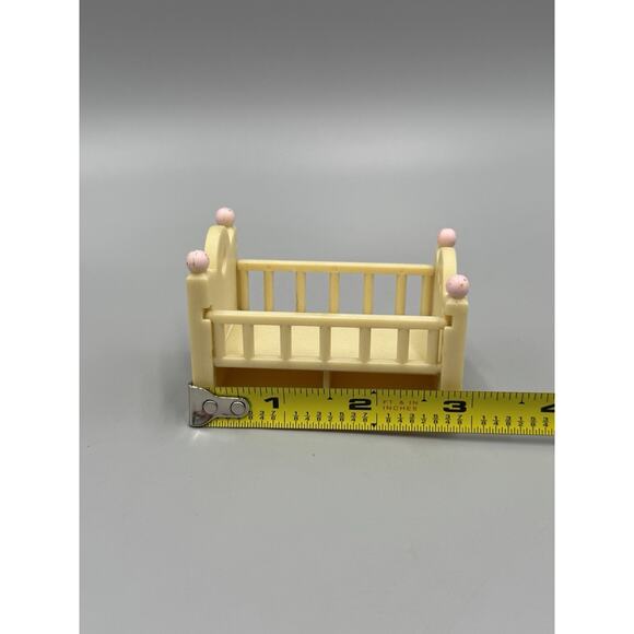 Sylvanian Families Crib W/ Set Of Calico Critters & 2 Chairs READ DETAILS - Picture 10 of 13